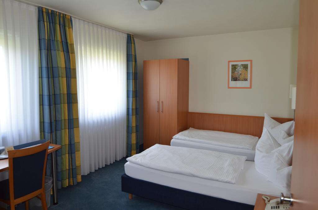 Landhotel Sulzbacher Hof Sulzbach  Phòng bức ảnh